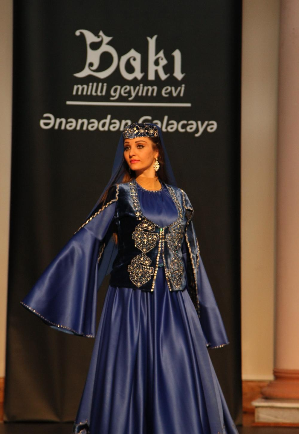 Milli geyim<br> © http://medeniyyet.az/